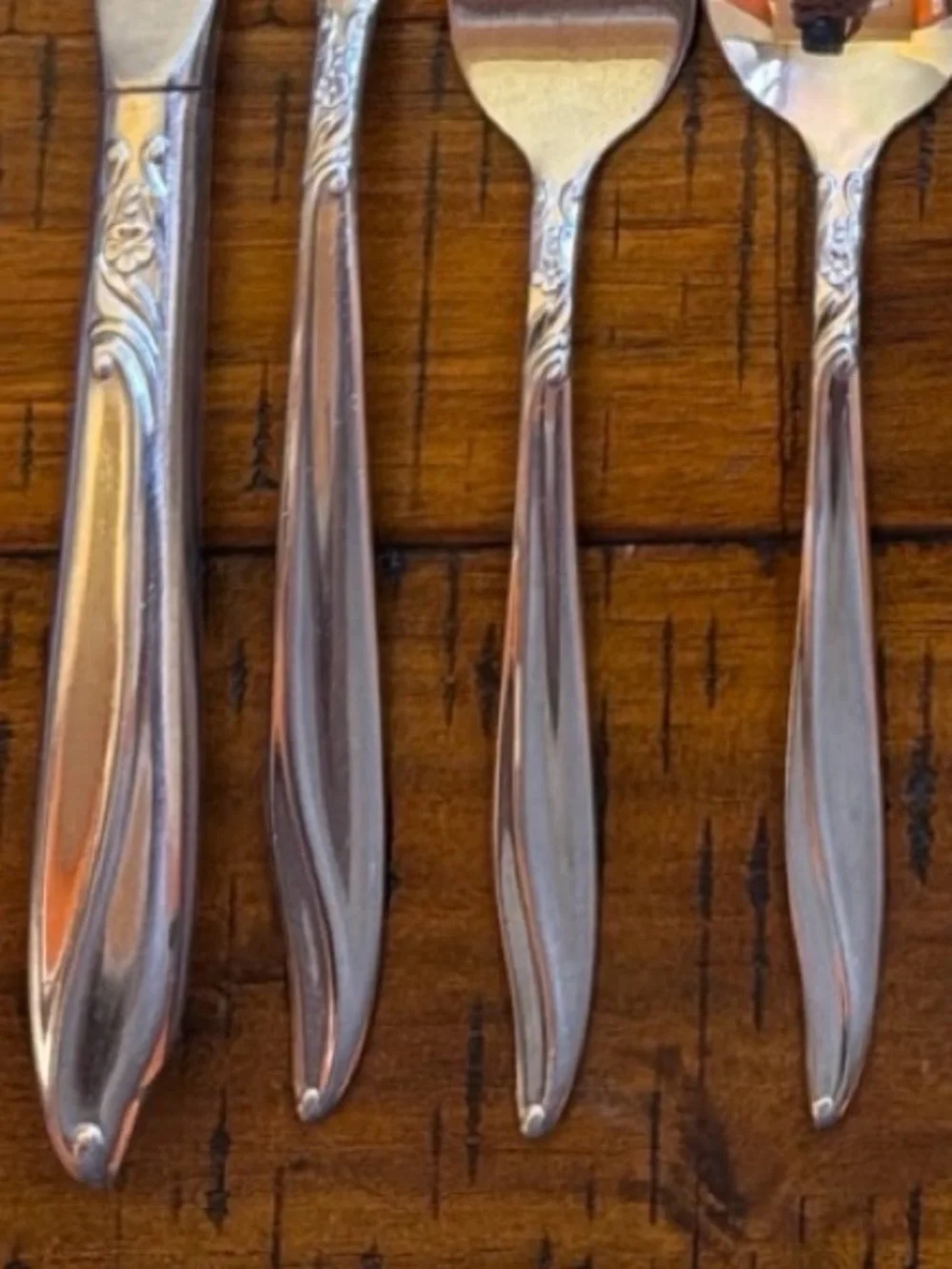 Vintage 1960s Imperial USA IMI18 Stainless Flatware – 16 Pc Service for 4